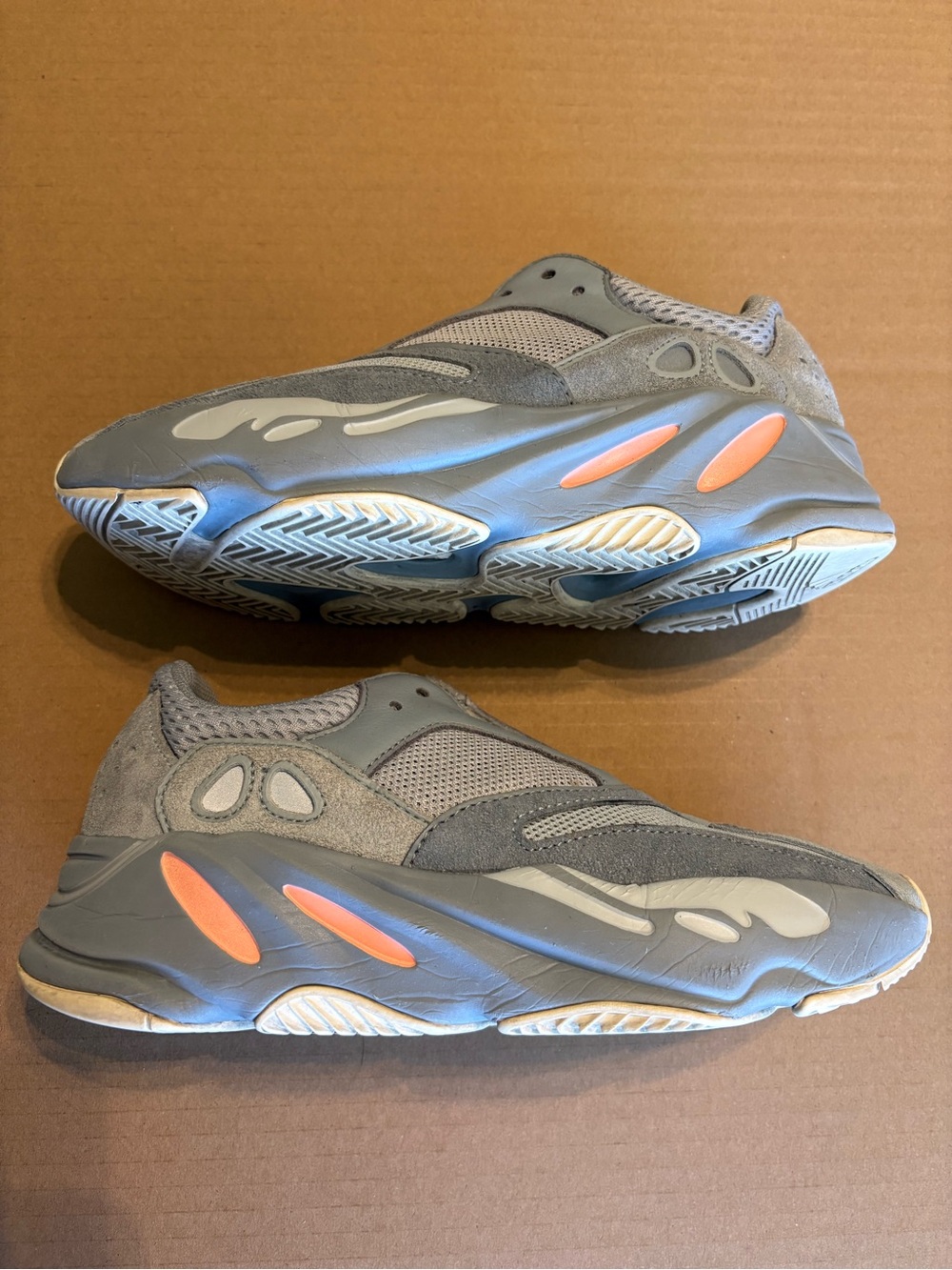 ADIDAS Yeezy Boost 700-V2 Inertia